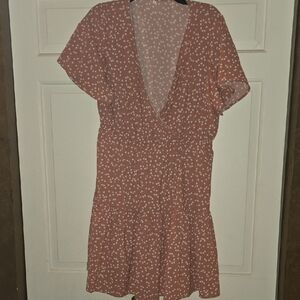 Elegant V-Neck Mini Dress in Rose With Hearts